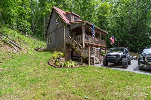 80 Ferguson Ln, Bakersville, NC, 28705-9464 | Card Image