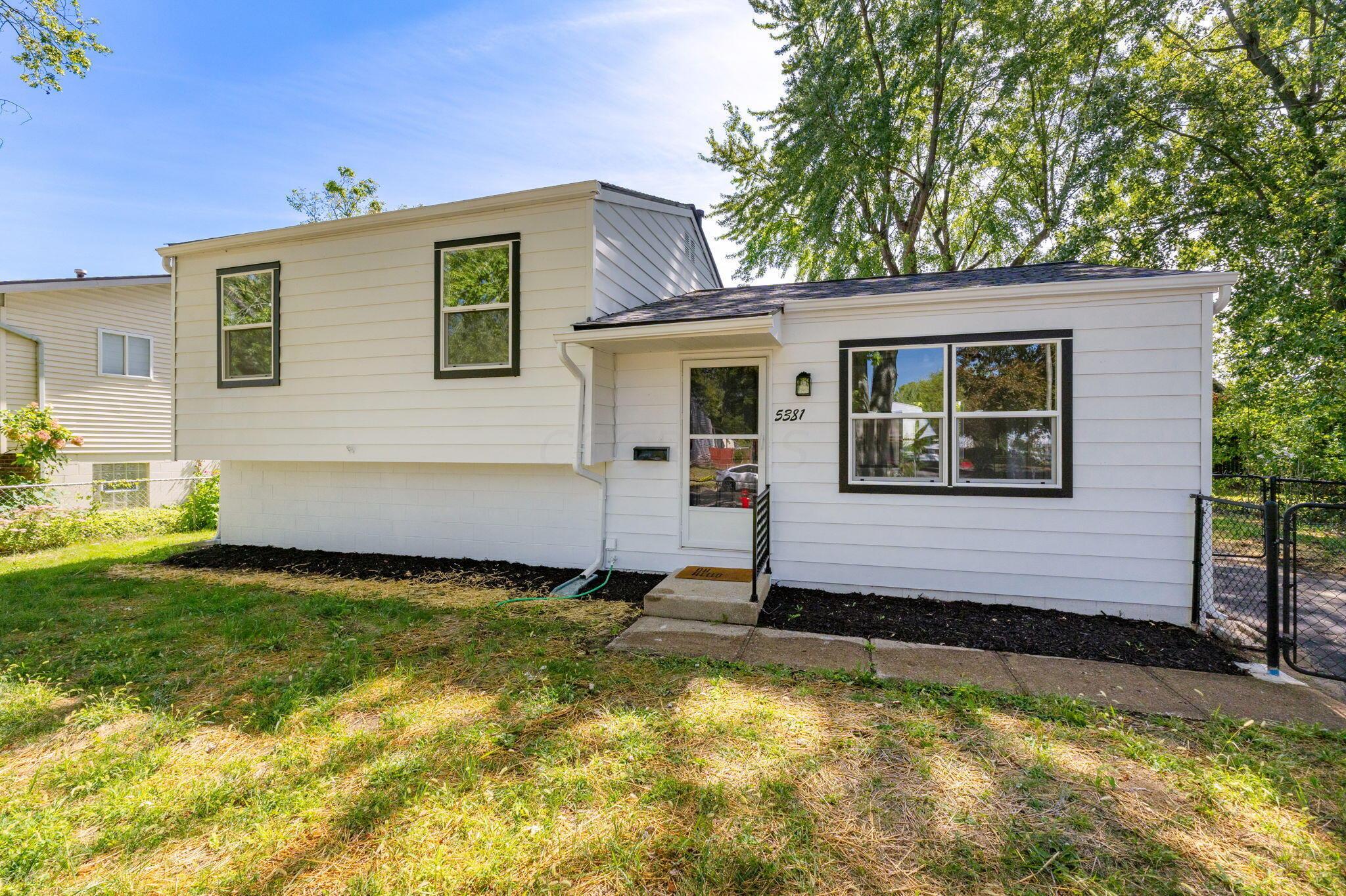 Deforest Dr, Columbus, OH 43232