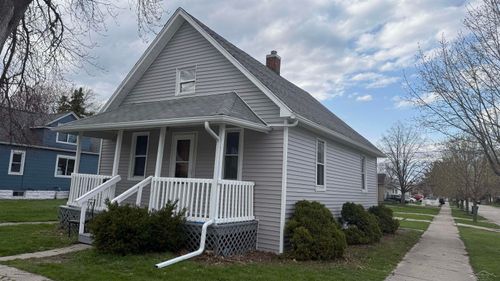 1609 Fremont St, Bay City, MI, 48708-8053 | Card Image