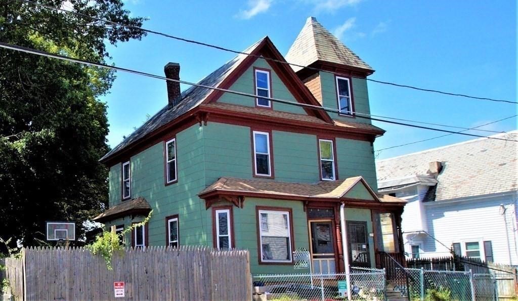 A St, Lowell, MA 01851