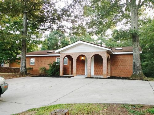 5582 Mulberry St, Flowery Branch, GA, 30542-3319 | Card Image