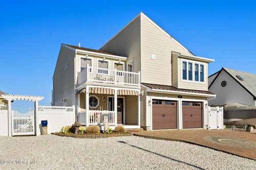 1951 Mill Creek Rd, Stafford Twp, NJ, 08050-4324 | Card Image