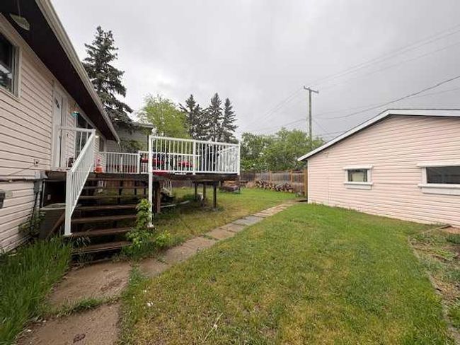 4807 47 St, House other with 5 bedrooms, 3 bathrooms and 6 parking in Hardisty AB | Image 4
