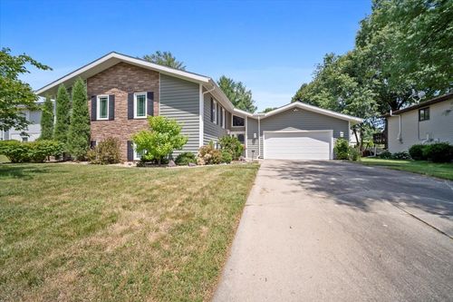 204 Collins Dr, Normal, IL, 61761-2321 | Card Image