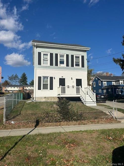 apt-1st-26 Taylor Ave, Poughkeepsie, NY, 12601-1988 | Card Image