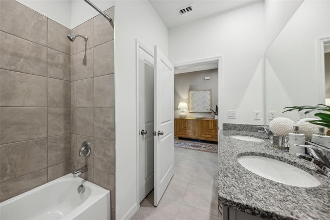 917 Pearlwood Loop, House other with 4 bedrooms, 2 bathrooms and null parking in EAGLE LAKE FL | Image 21