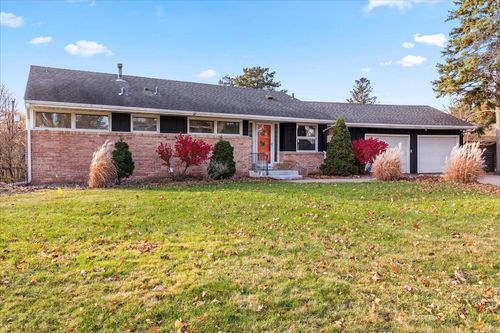 5528 Merritt Cir, Edina, MN, 55436-2026 | Card Image