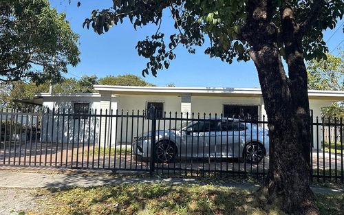 6450 W 2nd Ave, Hialeah, FL, 33012-2662 | Card Image