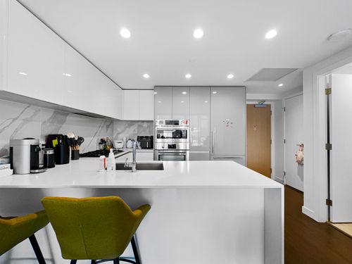 2605-2805 Skyline Crt, Burnaby, BC, V5C0M6 | Card Image