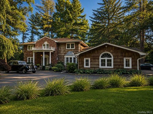 1846 Muttontown Rd, Syosset, NY, 11791-9652 | Card Image