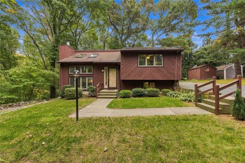 15 Deer Run Run, Cranston, RI, 02921 | Card Image
