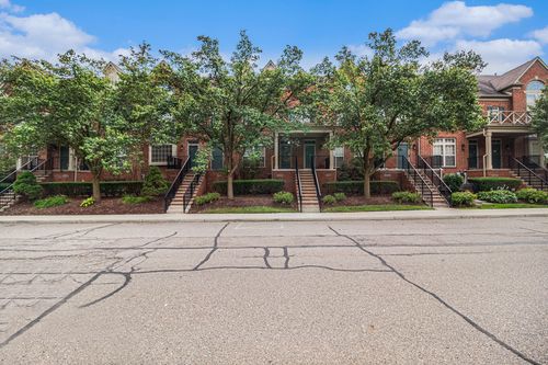 39459 Springwater Dr, Northville, MI, 48168-3962 | Card Image