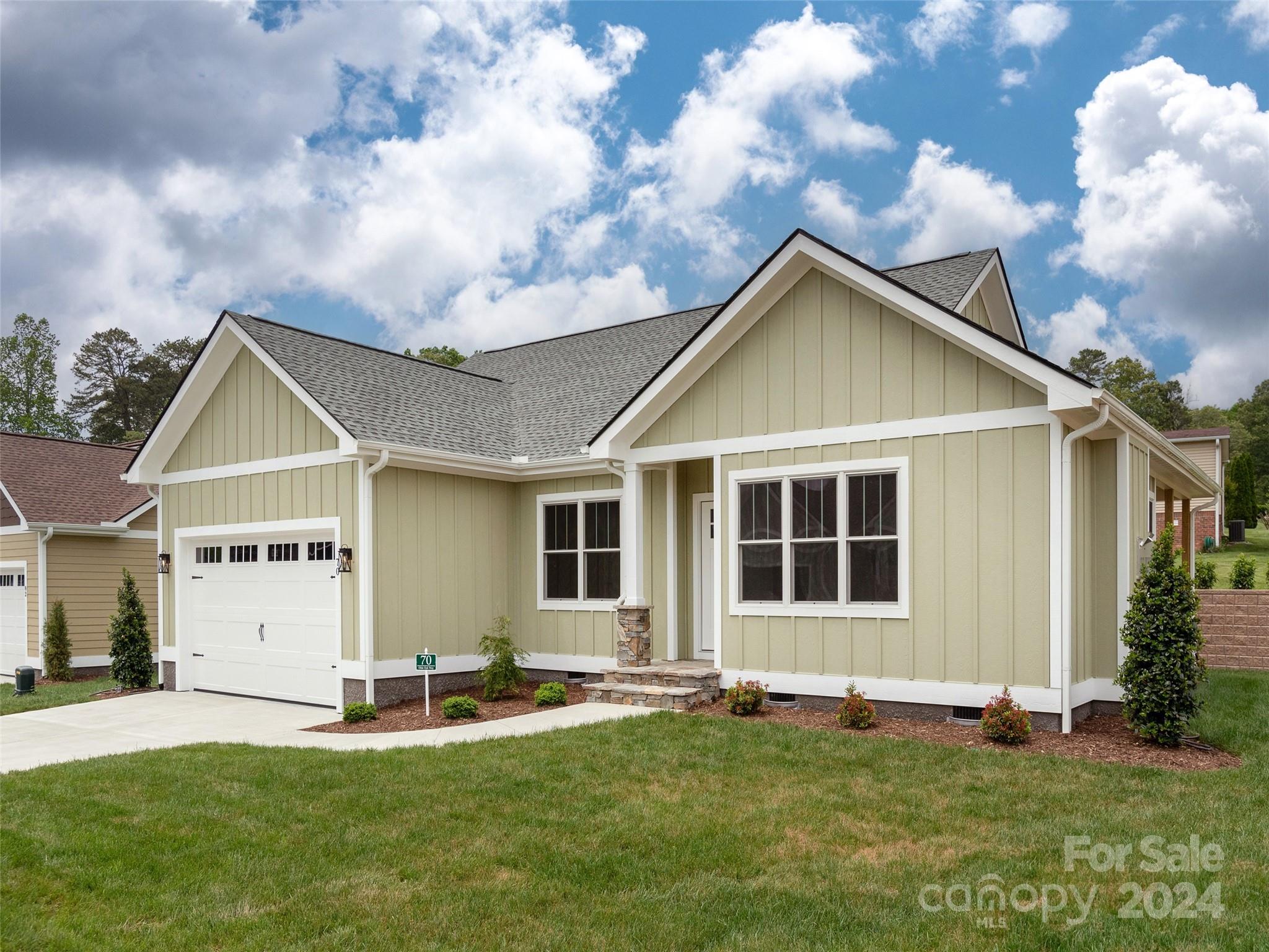 Olde Oak Way, Hendersonville, NC 28792