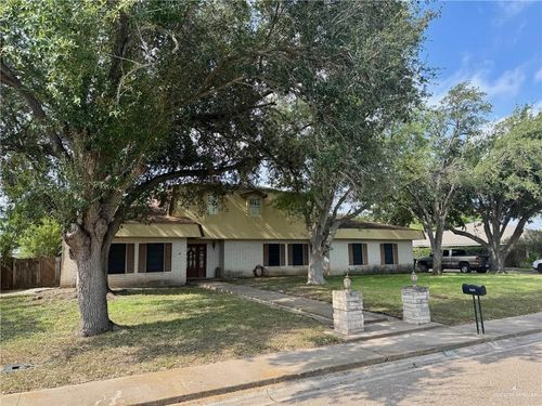 2511 Brentwood Dr, Mission, TX, 78572-4704 | Card Image