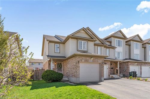 130 Donnenwerth Dr, Kitchener, ON, N2E4C8 | Card Image