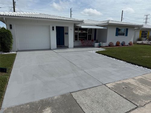 9975 41st St N, PINELLAS PARK, FL, 33782-3908 | Card Image