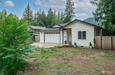 7955 Apache Drive, House other with 3 bedrooms, 2 bathrooms and 2 parking in Maple Falls WA | Image 3