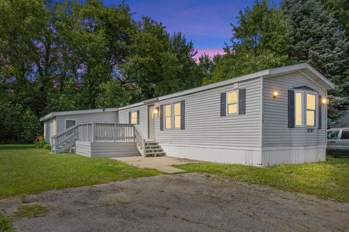 8787 Country View Dr, Sparta, MI, 49345-9460 | Card Image