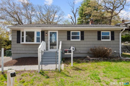 5 Elaine Dr, Ansonia, CT, 06401-3008 | Card Image
