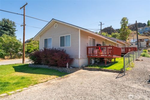 812 Banker St, Grand Coulee, WA, 99133-9717 | Card Image
