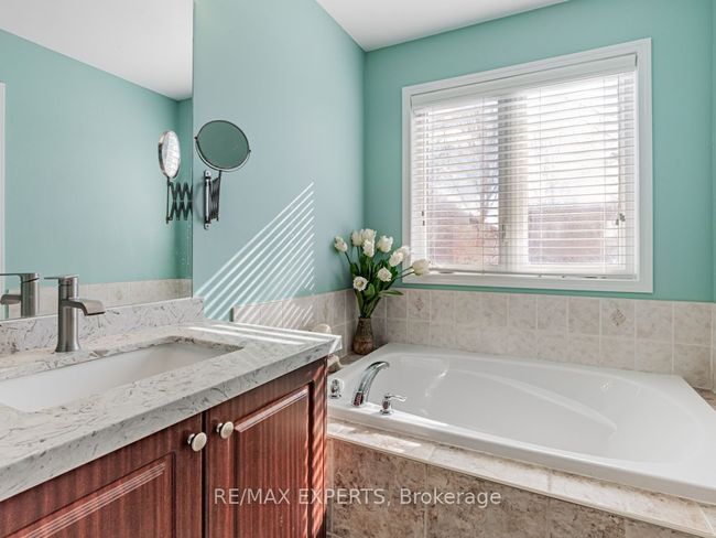 55 Coranto Way, House attached with 4 bedrooms, 4 bathrooms and 2 parking in Vaughan ON | Image 21