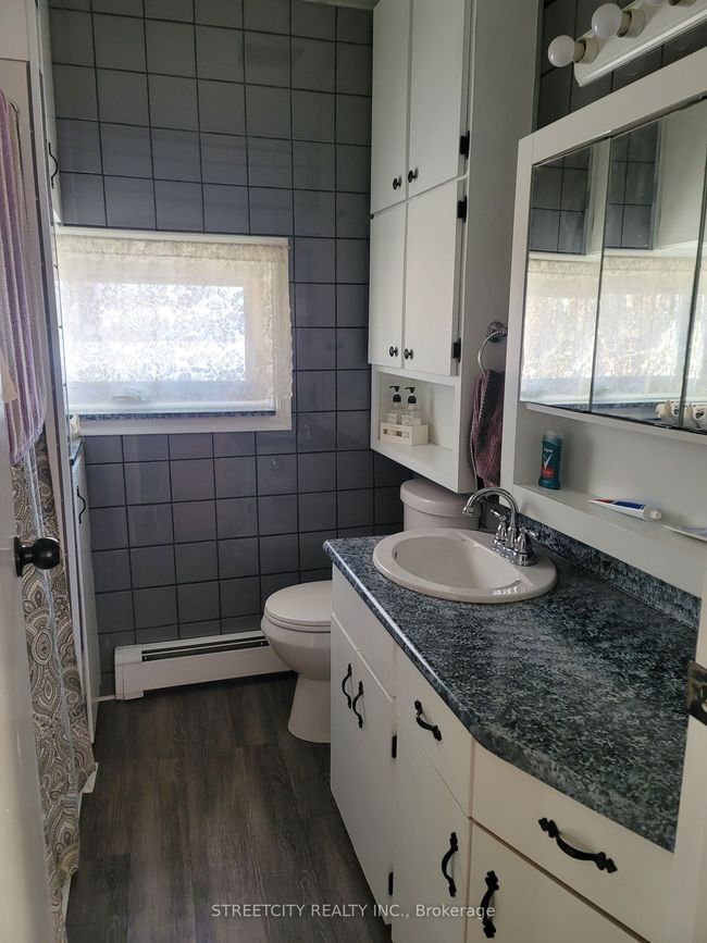 156 Maple St, House other with 2 bedrooms, 1 bathrooms and 4 parking in West Elgin ON | Image 20