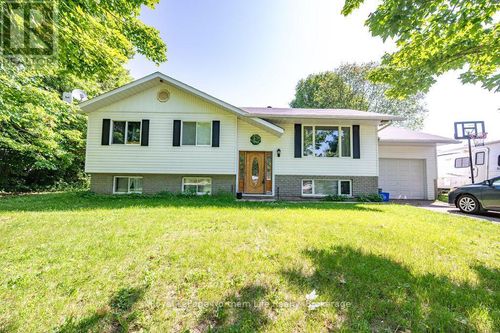 12 Hydro Bay Rd, Cobden, ON, K0J1K0 | Card Image