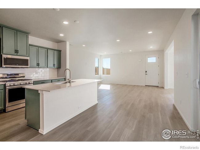 KITCHEN | Image 4