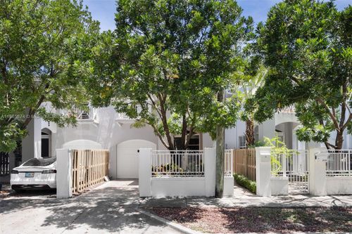 3109-3109 Hibiscus St, Coconut Grove, FL, 33133-4323 | Card Image