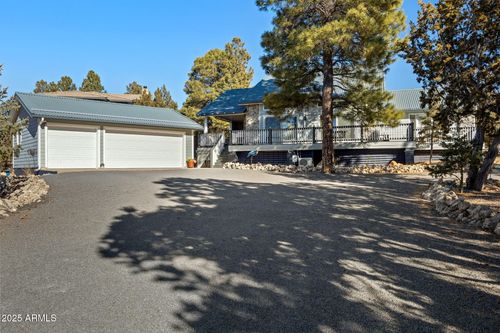 2226 Fairway Dr, Overgaard, AZ, 85933-3502 | Card Image