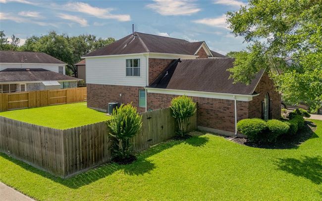 4001 Spring Branch Dr W, House other with 5 bedrooms, 4 bathrooms and 2 parking in Pearland TX | Image 31