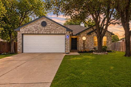 2343 Wright Cir, Round Rock, TX, 78664-2790 | Card Image
