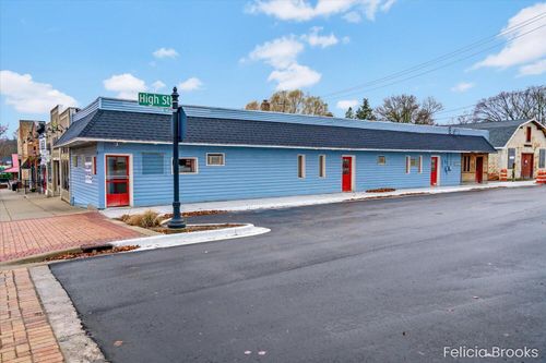 127 E Main St, Middleville, MI, 49333-8250 | Card Image