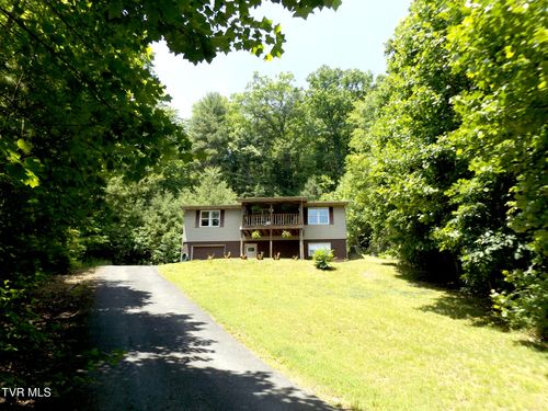 130 Timber Ln, Hampton, TN, 37658-3561 | Card Image