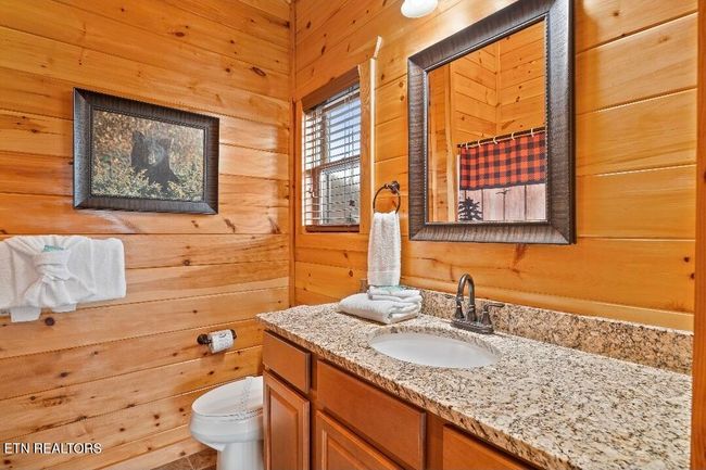 880 Great Smoky Way, House other with 4 bedrooms, 4 bathrooms and null parking in Gatlinburg TN | Image 28