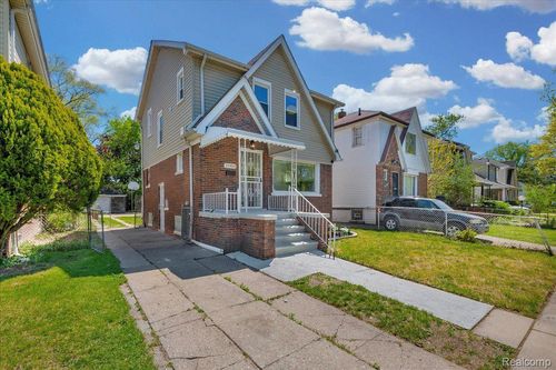 15900 Lauder St, Detroit, MI, 48227-2633 | Card Image