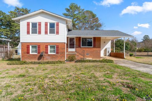 213 Self St, Warner Robins, GA, 31088-5505 | Card Image