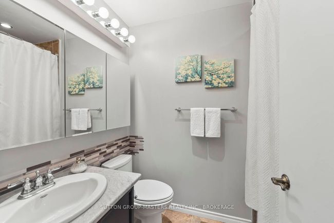 984 Ambleside Cres, House other with 5 bedrooms, 3 bathrooms and 2 parking in Kingston ON | Image 23