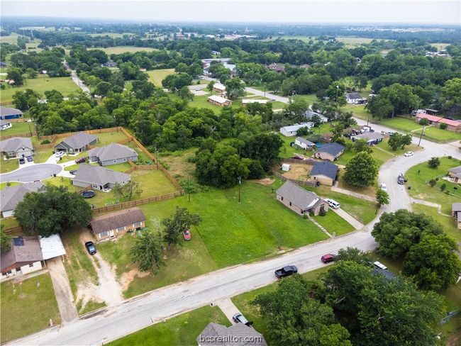 401 W Kleb St, Home with 0 bedrooms, 0 bathrooms and null parking in Caldwell TX | Image 12