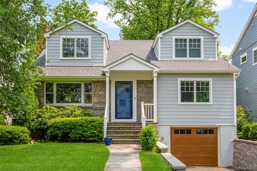 42 Iselin Ter, Larchmont, NY, 10538-2632 | Card Image