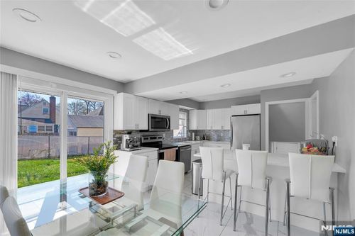 136 E Clinton Ave, Bergenfield, NJ, 07621-3030 | Card Image