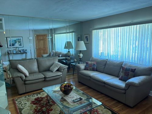 160 Green St, Valley Stream, NY, 11580-5033 | Card Image