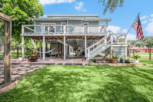 817 Bryan Ave, Seabrook, TX, 77586-3814 | Card Image