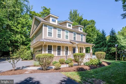 7812 Lake Dr, MANASSAS, VA, 20111-1947 | Card Image