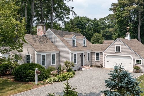 15 Harwood Road, East Greenwich, RI, 02818 | Card Image