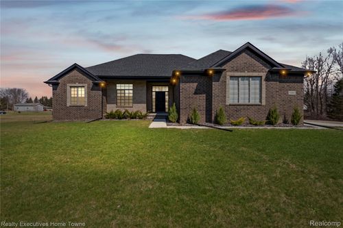 7285 Wood Pointe Dr, Almont, MI, 48003-8046 | Card Image