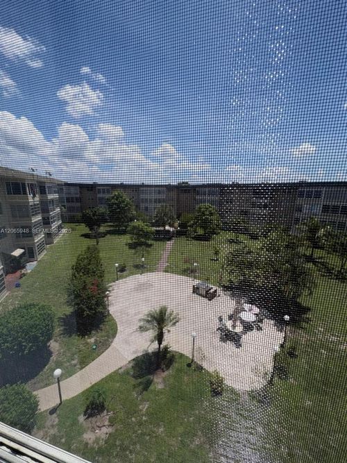 407c-3091 Nw 46th Ave, Lauderdale Lakes, FL, 33313-1891 | Card Image
