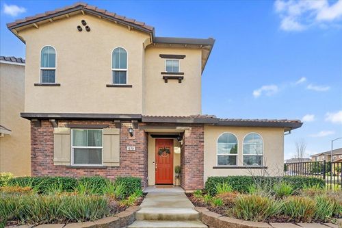 10751 Portico Cir, Rancho Cordova, CA, 95670-6422 | Card Image