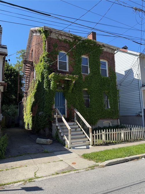 41 Gifford Avenue, Poughkeepsie, NY, 12601 | Card Image