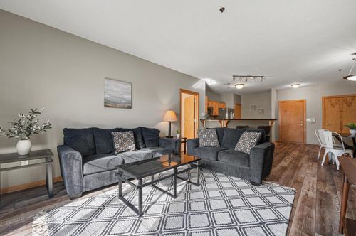 208-10900 W Bluemound Road, Wauwatosa, WI, 53226 | Card Image